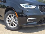 New 2025 Chrysler Pacifica Select image 3