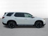 New 2025 Honda Pilot EX-L image 4