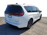 New 2026 Chrysler Pacifica Limited image 4