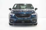 Used 2023 Chrysler Pacifica Limited w/ Uconnect Theater Family Group image 3