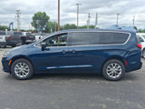 New 2025 Chrysler Pacifica Select image 4