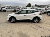 Used 2021 Nissan Kicks S image 5