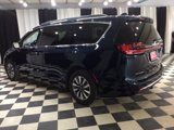 Used 2022 Chrysler Pacifica Touring-L w/ Uconnect Theater Family Group image 4