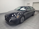Used 2024 Nissan Altima 2.5 SV image 2