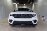 Used 2023 Jeep Grand Cherokee Limited w/ Black Appearance Package image 2
