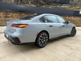 Used 2025 BMW 760i xDrive w/ Premium Package image 3