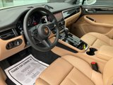 Certified 2025 Porsche Macan image 4