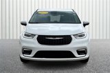 Used 2023 Chrysler Pacifica Touring-L image 3