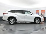 Used 2023 Toyota Highlander LE image 4