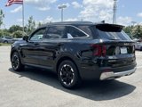 Used 2024 Kia Sorento S image 5
