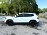 Used 2022 Volkswagen Taos SE w/ IQ.Drive SE Package image 4