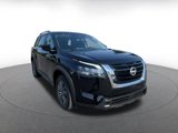 Used 2024 Nissan Pathfinder SV image 3