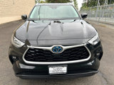 Used 2020 Toyota Highlander XLE image 2