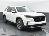 New 2025 Honda Pilot Touring image 2