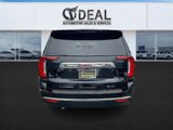 Used 2023 GMC Yukon XL SLT w/ SLT Luxury Package image 4