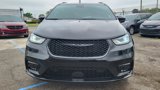 Used 2024 Chrysler Pacifica Limited w/ Uconnect Theater Family Group image 3