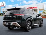 New 2025 Nissan Pathfinder Platinum image 4