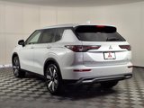 New 2025 Mitsubishi Outlander SE image 5