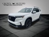 New 2025 Honda Pilot Touring image 3