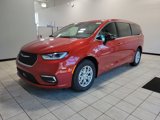 New 2025 Chrysler Pacifica Select image 3