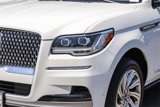 Certified 2023 Lincoln Navigator L Reserve image 4