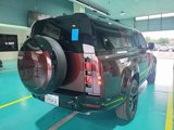 Used 2024 Land Rover Defender 130 X-Dynamic SE image 2