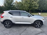 Used 2024 Volvo XC40 B5 Core image 3