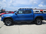 Used 2017 Toyota Tacoma TRD Off-Road image 3
