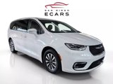 Used 2022 Chrysler Pacifica Touring-L w/ Uconnect Theater Family Group image 3