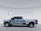 New 2025 Ford F450 Platinum w/ FX4 Off-Road Package image 2