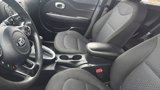 Used 2016 Kia Soul + image 6