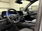 Used 2025 Chevrolet Traverse LT image 6