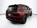 Used 2023 Jeep Grand Cherokee Altitude image 5