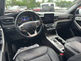 Used 2021 Ford Explorer Limited w/ Equipment Group 301A image 3