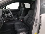 Used 2025 Porsche Macan image 5