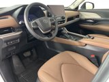 Certified 2024 Toyota Grand Highlander Platinum image 2