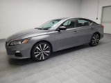 Used 2021 Nissan Altima 2.5 SR image 2