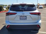 Used 2023 Toyota Highlander XLE image 5