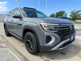 New 2025 Volkswagen Atlas Peak Edition SE image 5