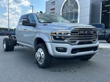 New 2026 RAM 5500 4x4 Crew Cab image 3