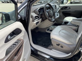 Used 2021 Chrysler Pacifica Touring-L image 5