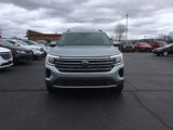 Used 2024 Volkswagen Atlas SE w/ Panoramic Sunroof Package image 2