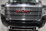 Used 2023 GMC Sierra 2500 Denali w/ Denali Black Diamond Edition image 4