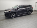 Used 2018 Toyota Highlander LE image 2