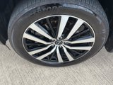 Used 2023 Nissan Pathfinder Platinum image 2