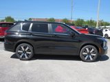 New 2025 Mitsubishi Outlander SE image 2
