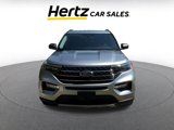 Used 2024 Ford Explorer XLT w/ Equipment Group 202A image 4