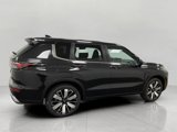 New 2025 Mitsubishi Outlander SE image 2