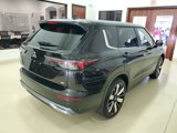 New 2025 Mitsubishi Outlander SE image 6