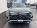 New 2025 Volkswagen Atlas Peak Edition SE image 5